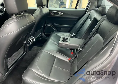 2017 Alfa Romeo Giulia Ti Q4 z USA, uszkodzony, nr VIN ZARFAEEN9H7544398